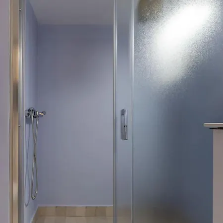 Egnatia Penthouse شقة *